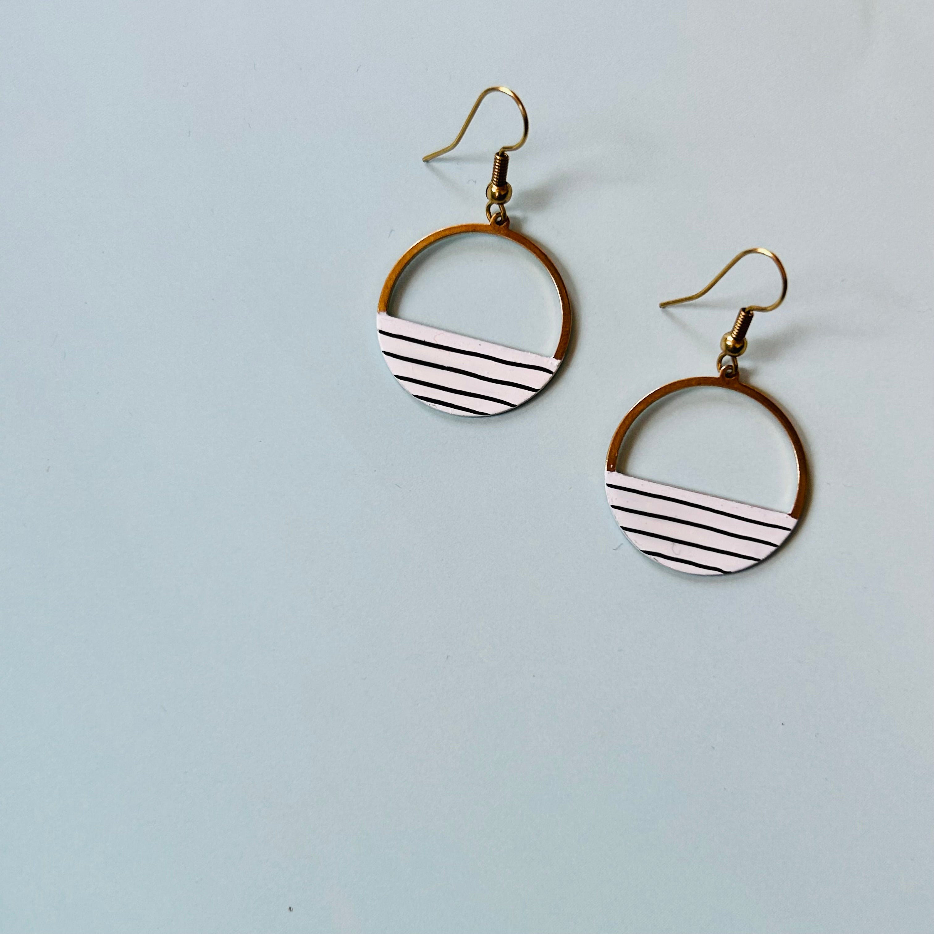 Crescent Hoop Earrings-Pinstripe